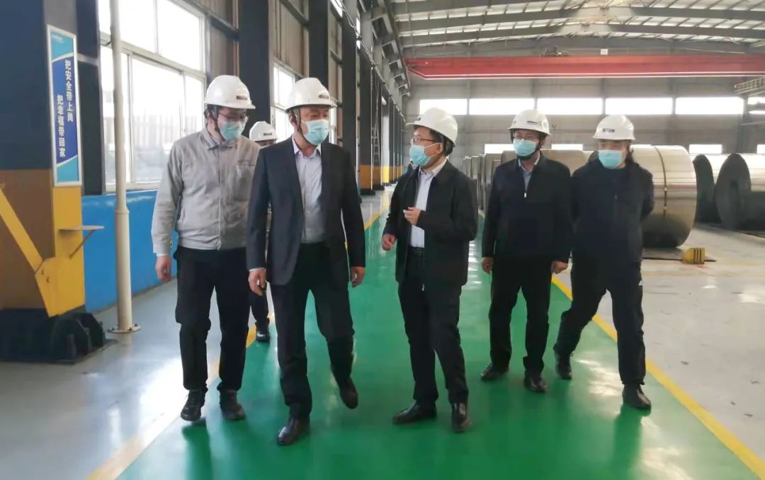 博興縣委常委、宣傳部部長(zhǎng)、副縣長(zhǎng)孫希軍一行到匯鑫集團(tuán)視察企業(yè)復(fù)工復(fù)產(chǎn)